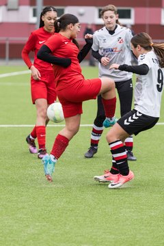 Bild 124 - wCJ Eimsbuettler TV : Altona 93 - Ergebnis: 1:1